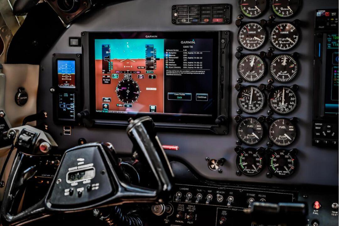 ATS c90 cockpit g600